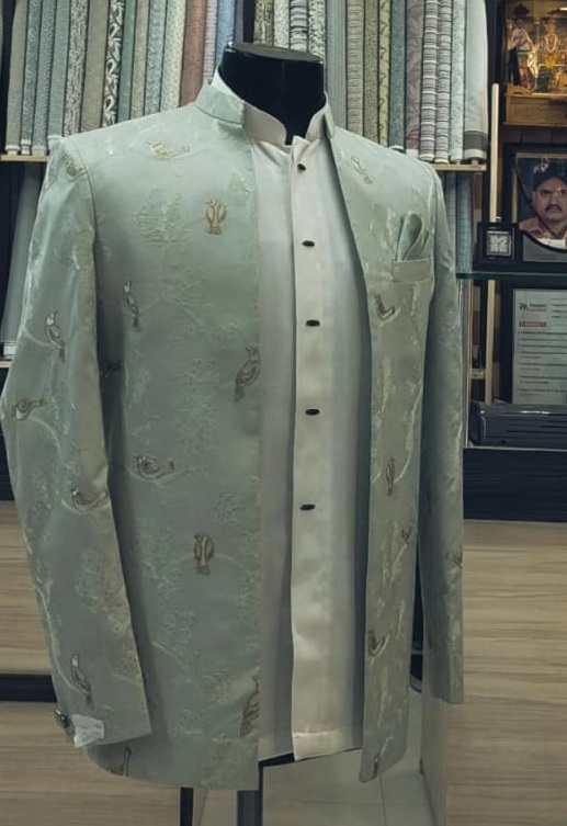 Silver Jodhpuri Sherwani on Mannequin – New Alap Ahmedabad