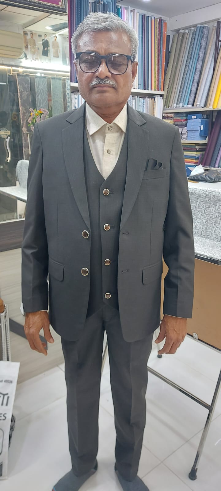 Classic 3-Piece Formal Suit – New Alap Men's Wear Ahmedabad